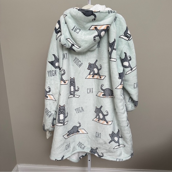 THREE POODLE Wearable Blanket Hoodie Oversized Sherpa Sweatshirt Blanket sizes - Picture 2 of 7